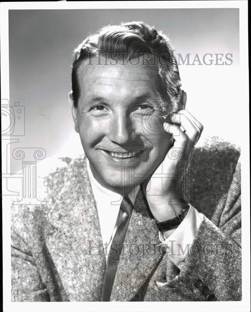 Load image into Gallery viewer, 1953 Press Photo "Glamour Girl" host Harry Babbitt - pix34695

