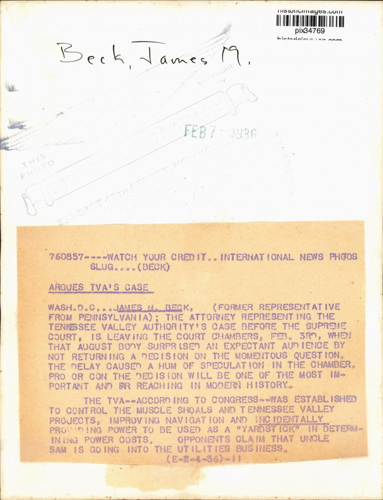 1936 Press Photo Tennessee Valley attorney James Beck leaves Supreme Court in DC