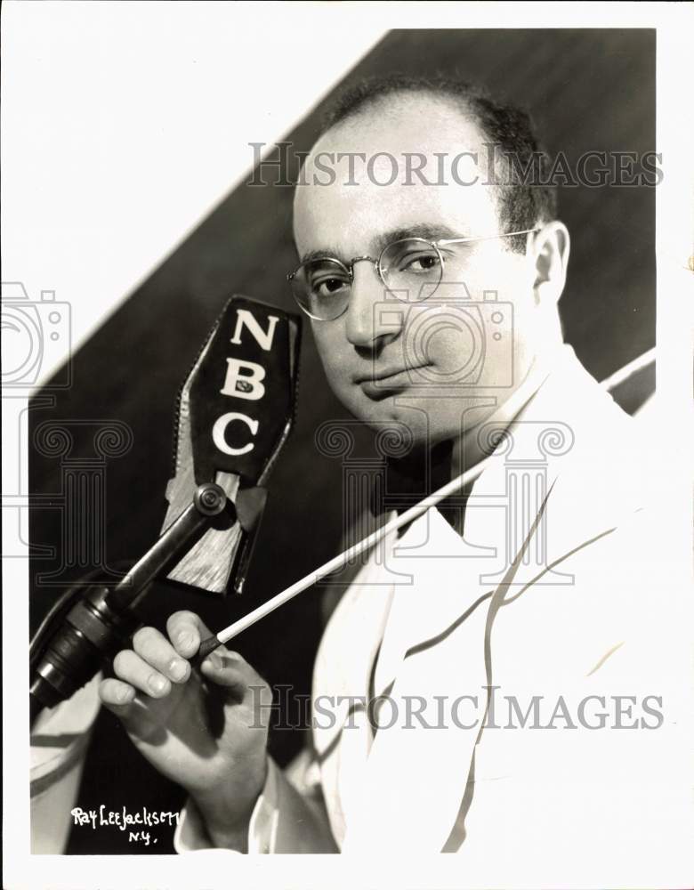 1937 Press Photo "Your Hit Parade" opera conductor Harry Salter - pix35418- Historic Images