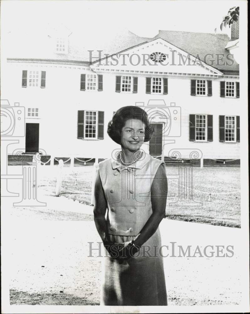 1965 Press Photo Mrs. Lyndon B. Johnson - pix41616- Historic Images