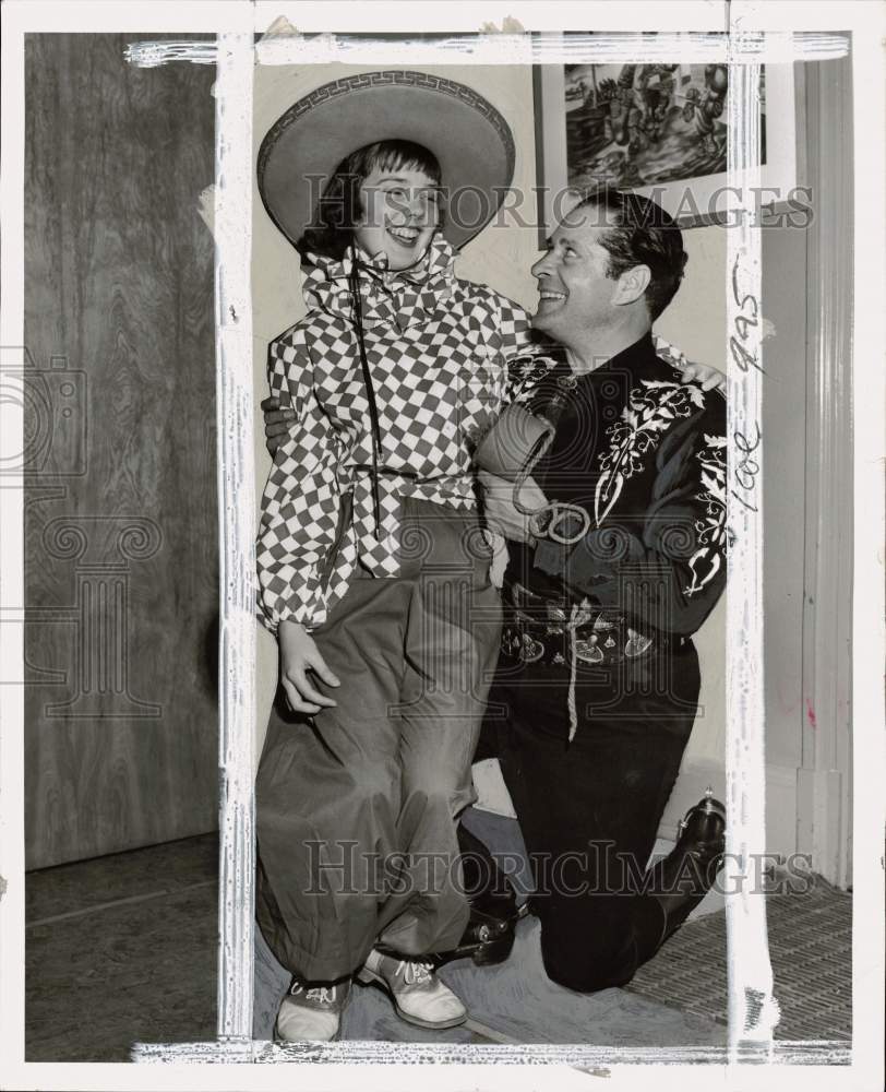 Press Photo Student Betty Stankey &amp; &quot;Cisco Kid&quot; Duncan Renaldo at a luncheon- Historic Images