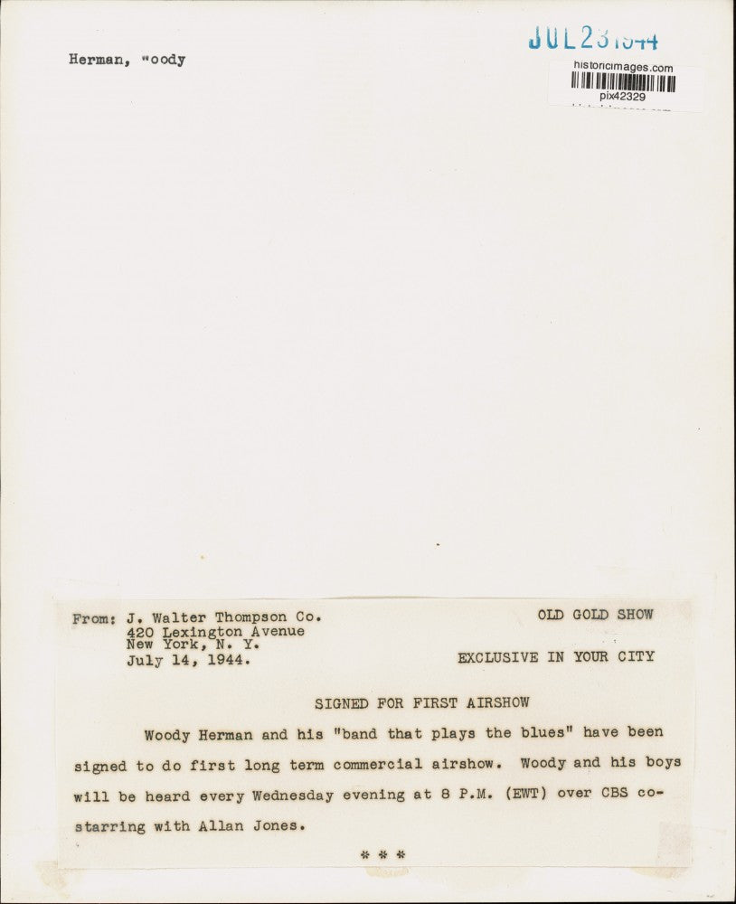 1944 Press Photo Musician Woody Herman with his clarinet - pix42329