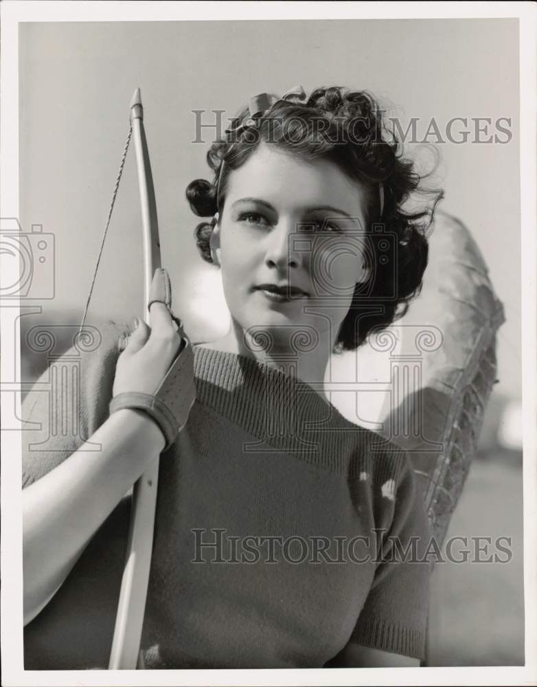 1940 Press Photo &quot;Flight Command&quot; actress &amp; archery enthusiast, Ruth Hussey- Historic Images