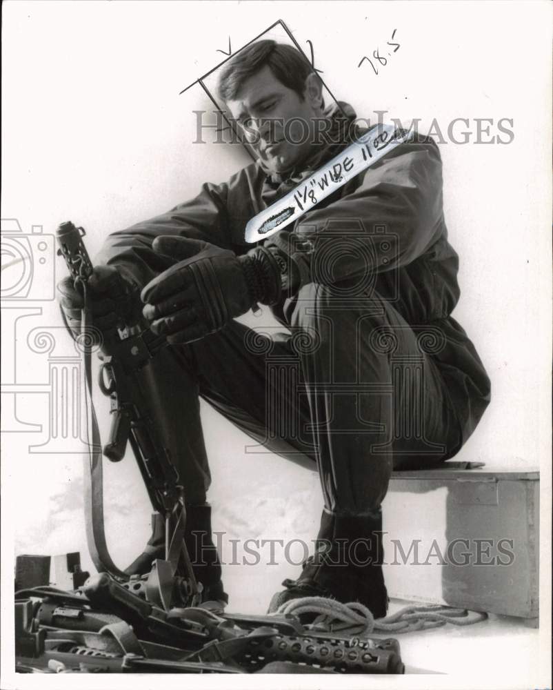 1969 Press Photo Actor George Lazenby is the new James Bond - pix46343- Historic Images