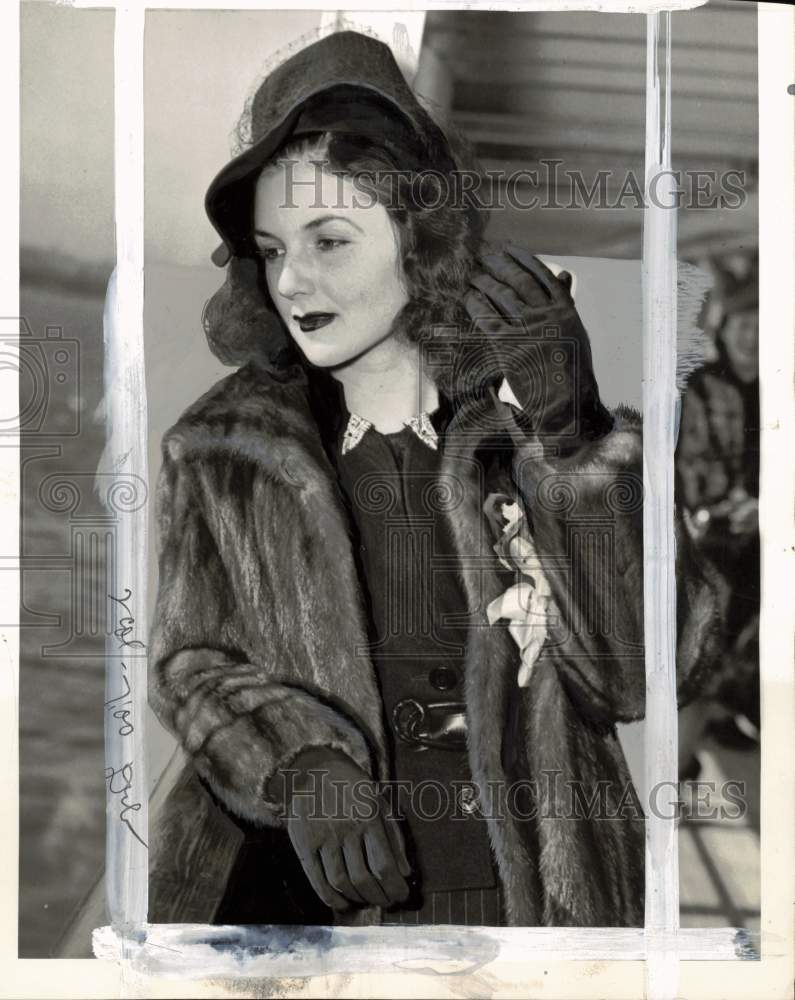 1939 Press Photo Brenda Frazier sails from New York to Nassau for a vacation- Historic Images