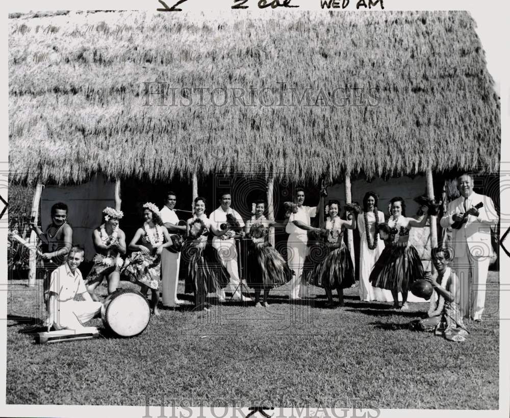Press Photo Ray Kinney and his South Sea Islanders to perform in Seattle