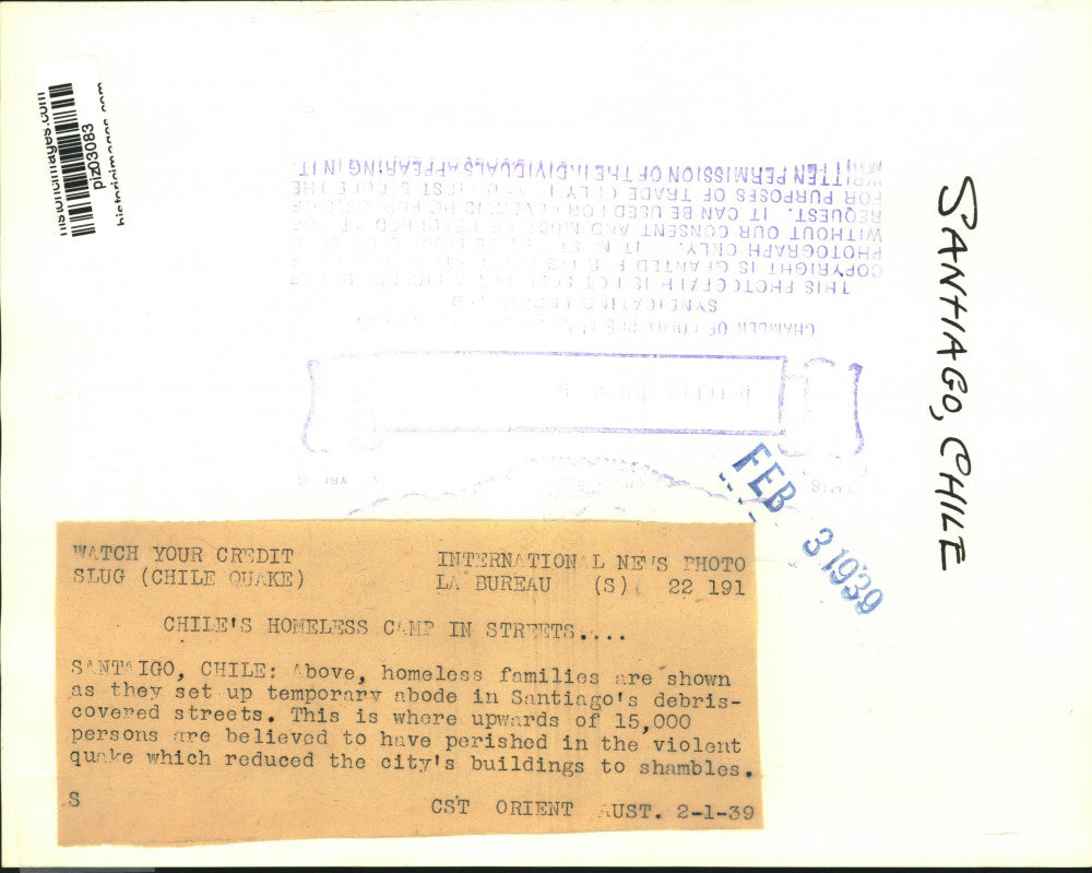 1939 Press Photo Santiago, Chile-Homeless families camp in streets after quake