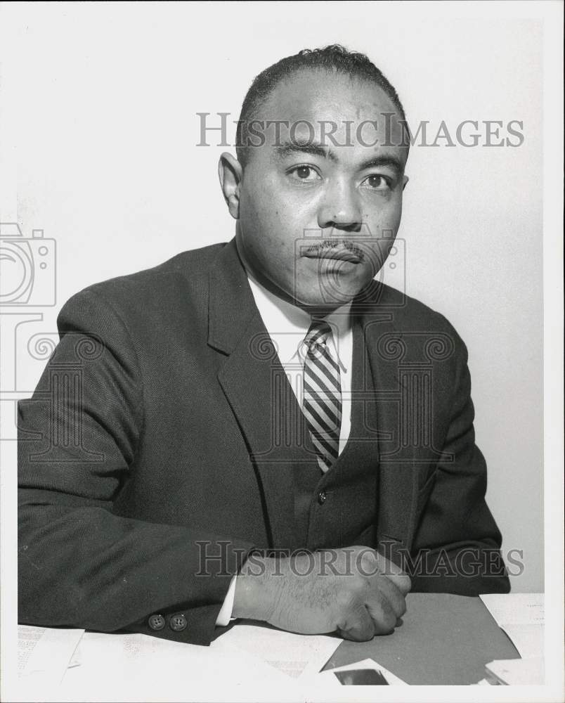 1965 Press Photo County Collections Director William Atkins - pna01860- Historic Images