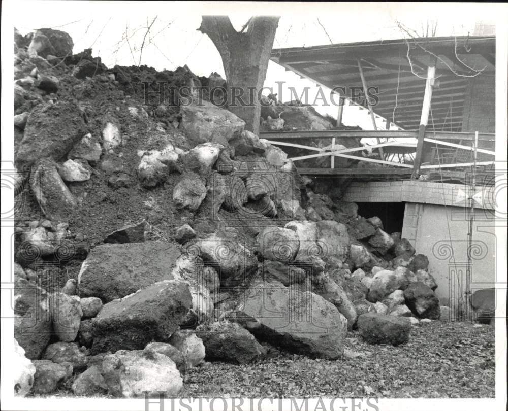 1968 Press Photo Ice Blocks and Dirt Covering Home Porch - pna06245- Historic Images