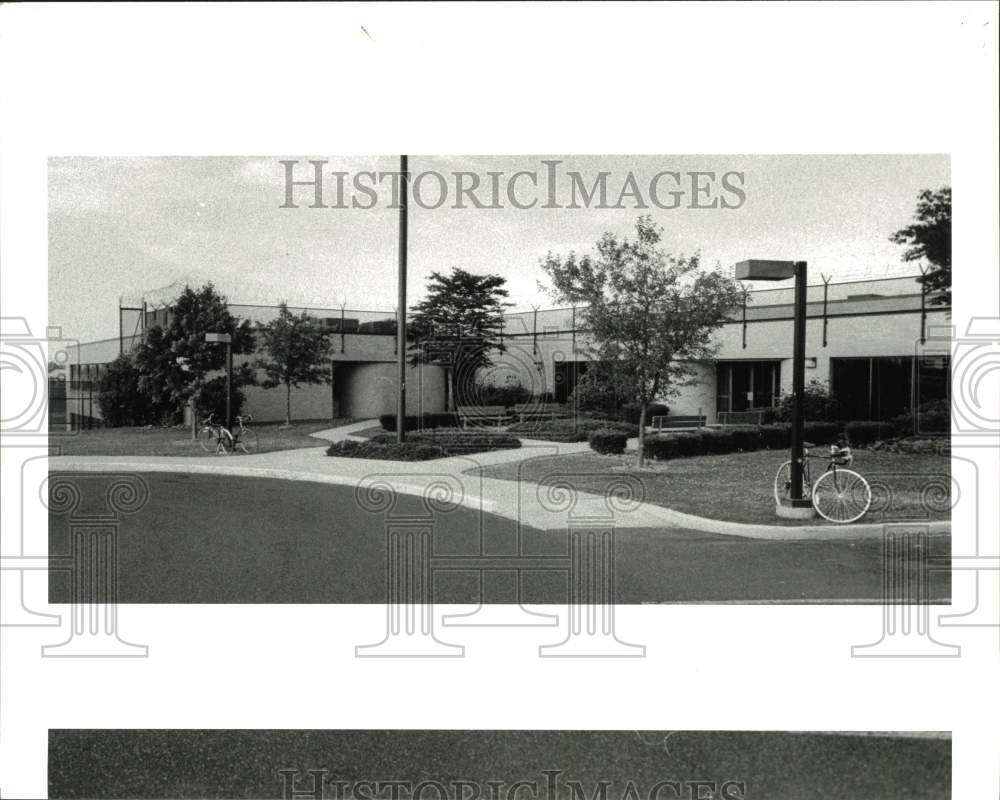 1988 Press Photo Lebanon County Prison Building Exterior - pna06658- Historic Images