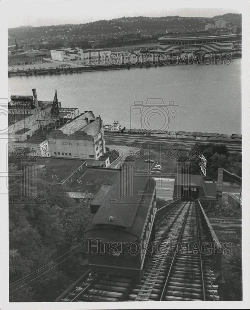 1975 Press Photo Duquesne Inclined Plane in Pittsburgh, Pennsylvania - pna08159