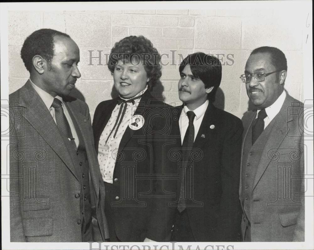 1983 Press Photo NAACP Members and Policians at Capitol Presbyterian Church- Historic Images