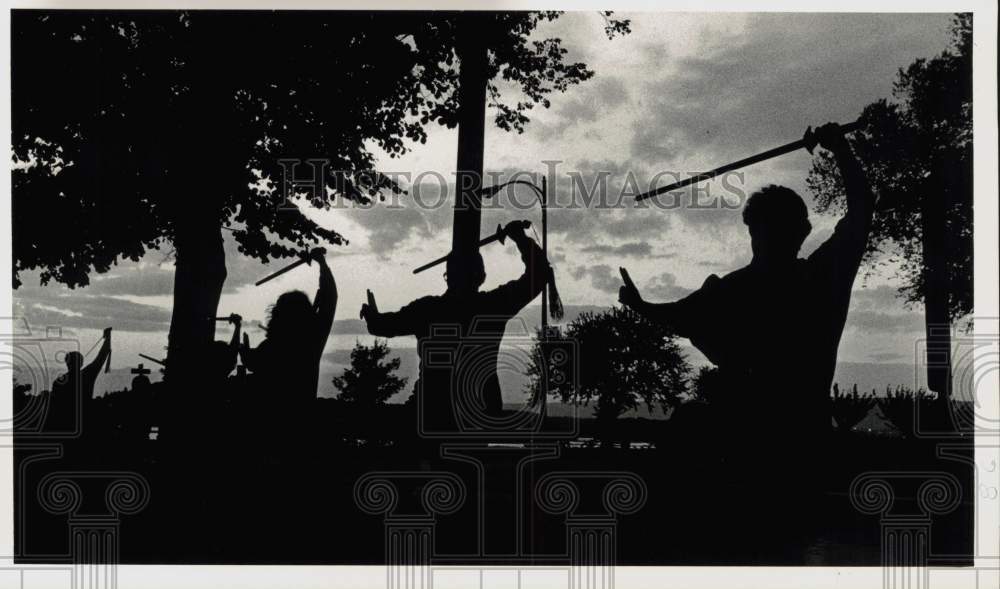 1987 Press Photo Tai Chi Chuan Students at Martial Arts Practice in Harrisburg- Historic Images