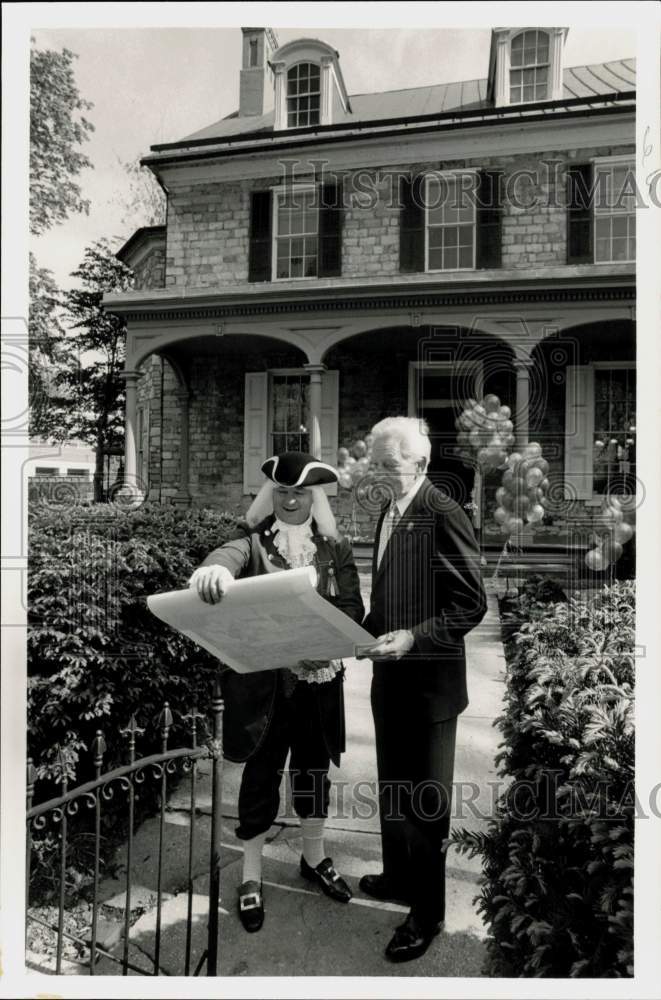 1987 Press Photo Michael Barton and John C. Tuten at the John Harris Mansion