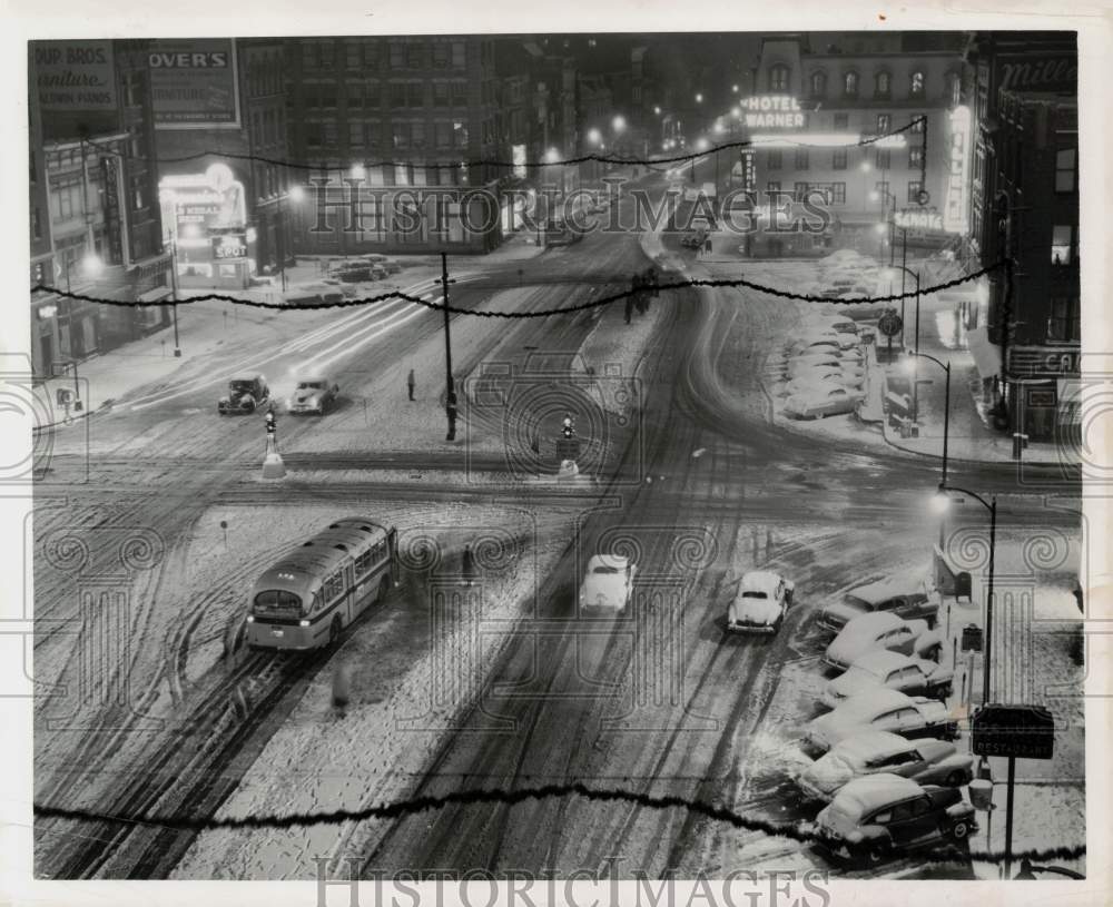 1949 Press Photo Cars Driving on Snow Covered Streets at Market Square- Historic Images