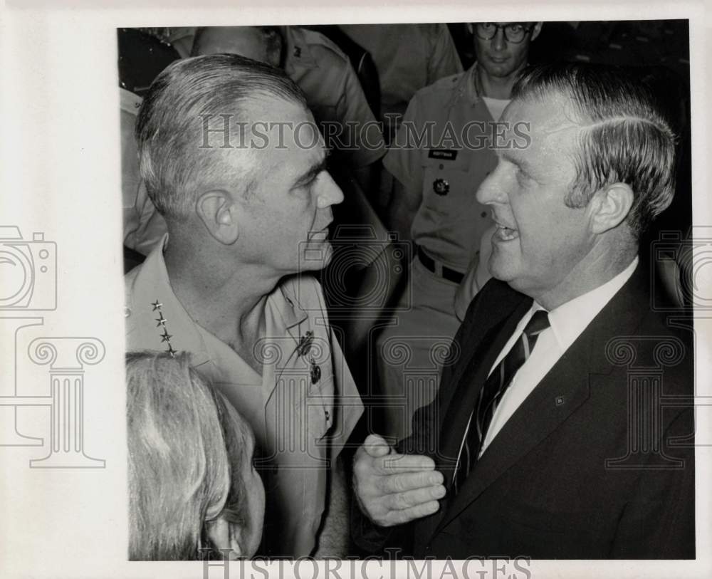 1969 Press Photo General William Westmoreland at Event with Executive- Historic Images