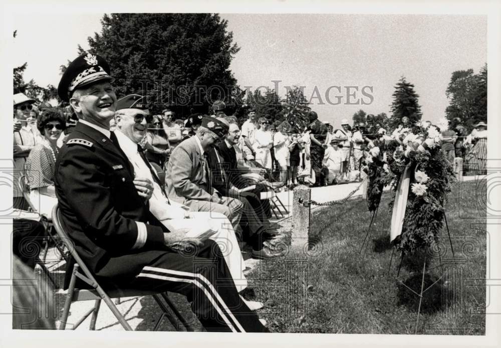 Press Photo General Westmoreland at Gettysburg National Cemetery Event- Historic Images