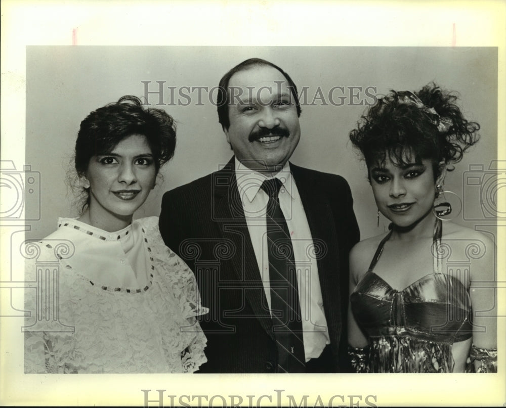 1986 Press Photo IWC Col. Ballet dancers and supporters - saa00998- Historic Images