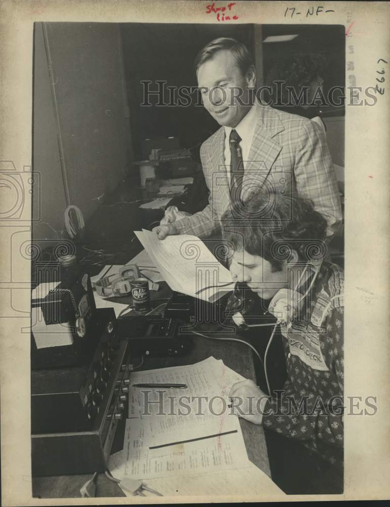 1979 Press Photo Don Cartwright with Lou Charles at KSVE Radio - saa07235- Historic Images