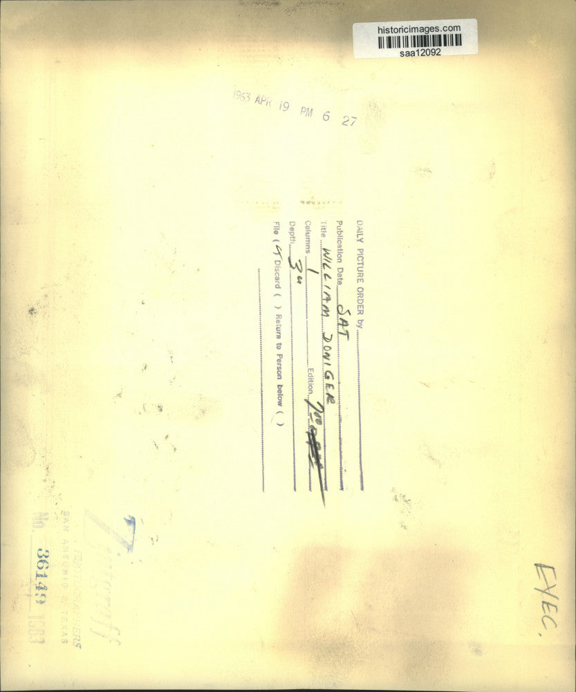 1963 Press Photo Executive William Doniger at St. Anthony Hotel speaking