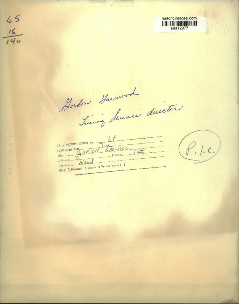 1975 Press Photo Gordon Garwood, Living Science director with snake, Texas