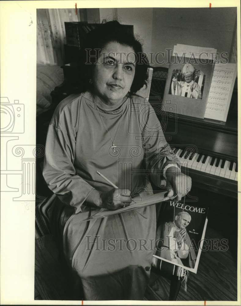 1987 Press Photo Blasa Garcces, Papal Songwriter - saa14467- Historic Images