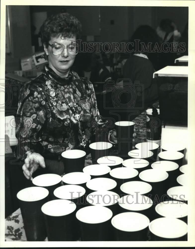 1990 Press Photo Grace Neie at Express News Classified Christmas Luncheon, Texas- Historic Images