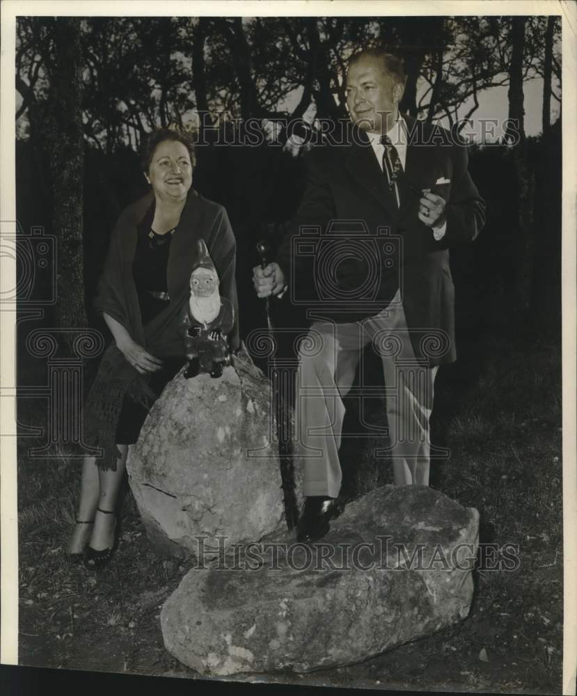 Press Photo Mr. and Mrs. Robert D. O'Callaghan at Event - saa15087