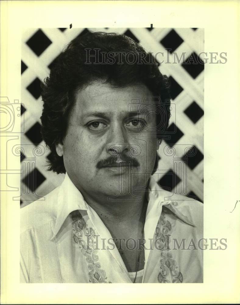 1983 Press Photo Efrain Sanchez "Dante" Palacios, Songwriter - saa15939- Historic Images