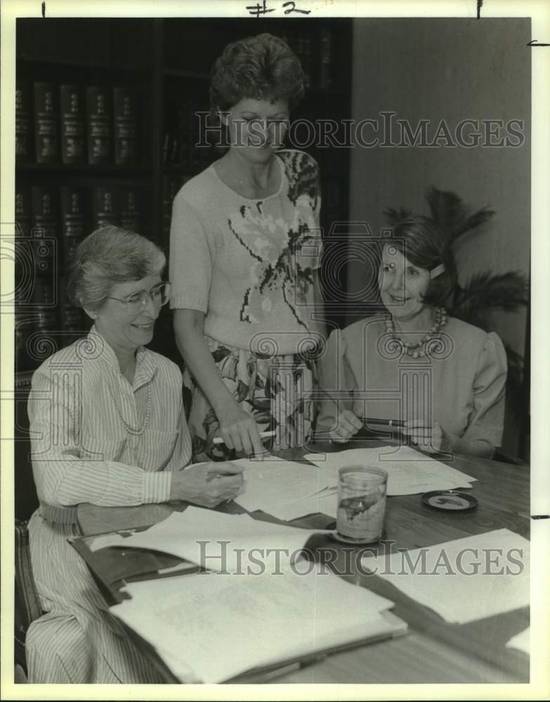 1989 Press Photo San Antonio Public Library Foundation members, Texas- Historic Images