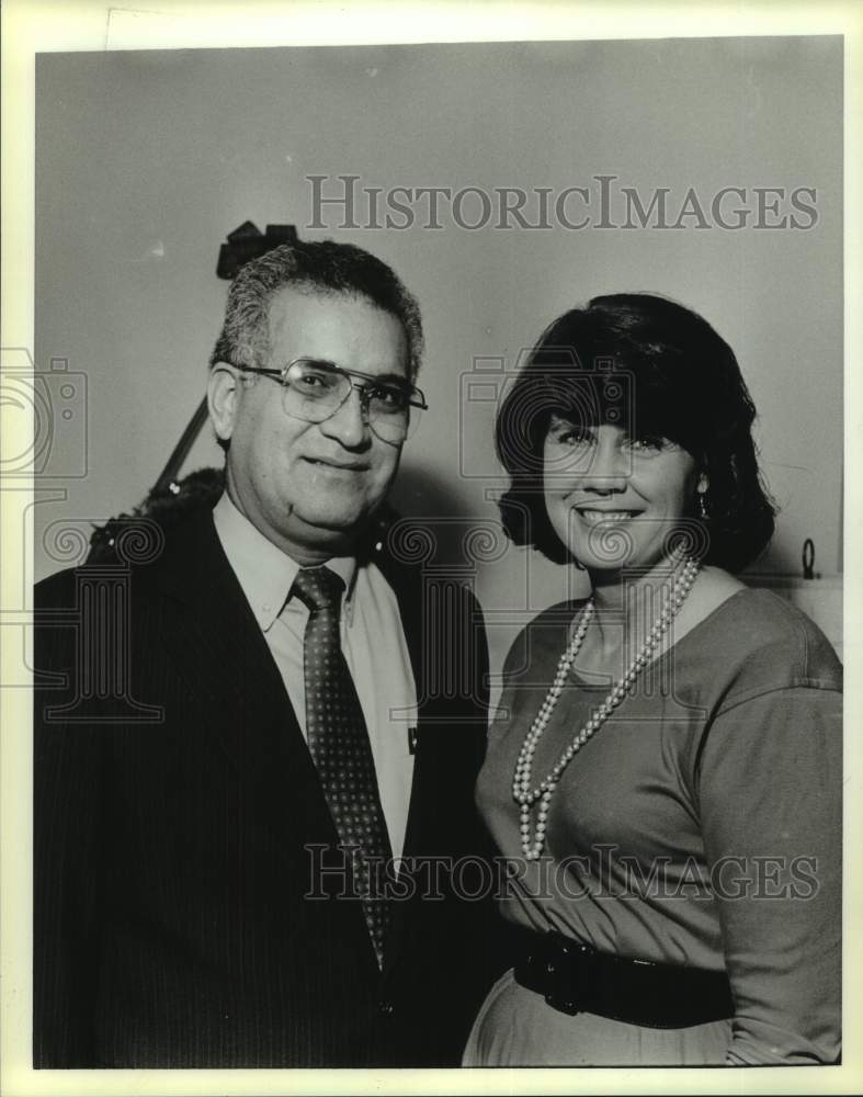 1988 Press Photo Andrew and Cyndy Perez at Holiday Opera House Event - saa18666- Historic Images