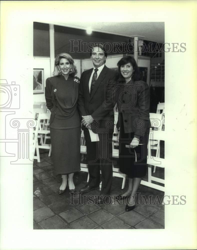 1991 Press Photo Bob Quirk at Opera Company Fundraiser with Attendees- Historic Images