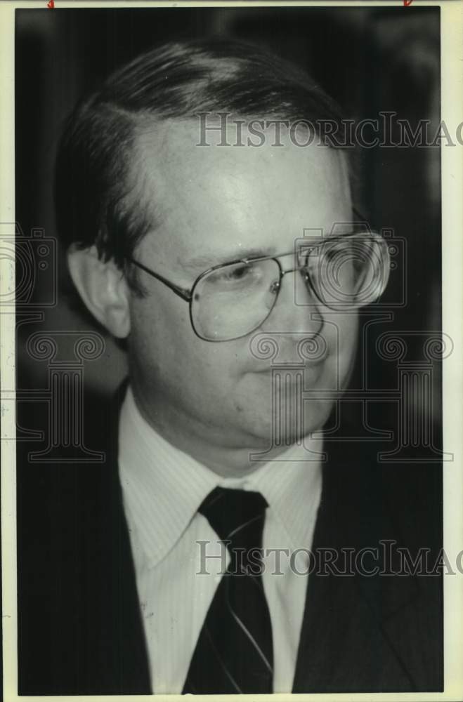 1988 Press Photo Tom Rickhoff, District Judge - saa21800- Historic Images