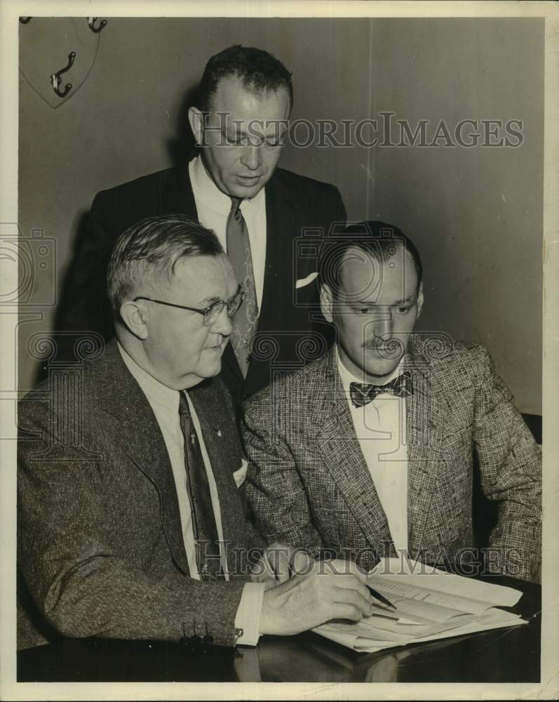 1955 Press Photo Lee Rice Jr., with Sam Rocklin and O. P. Renabel - saa22096