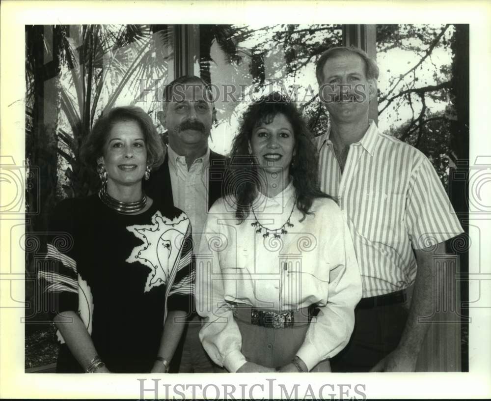 1992 Press Photo Gallery of the McNay Museum Exhibit opening reception, Texas