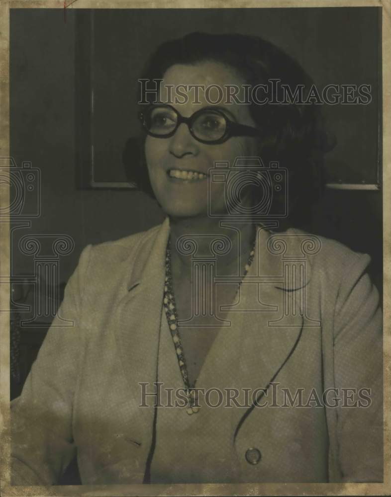1975 Press Photo Lucille Sharber - saa23344