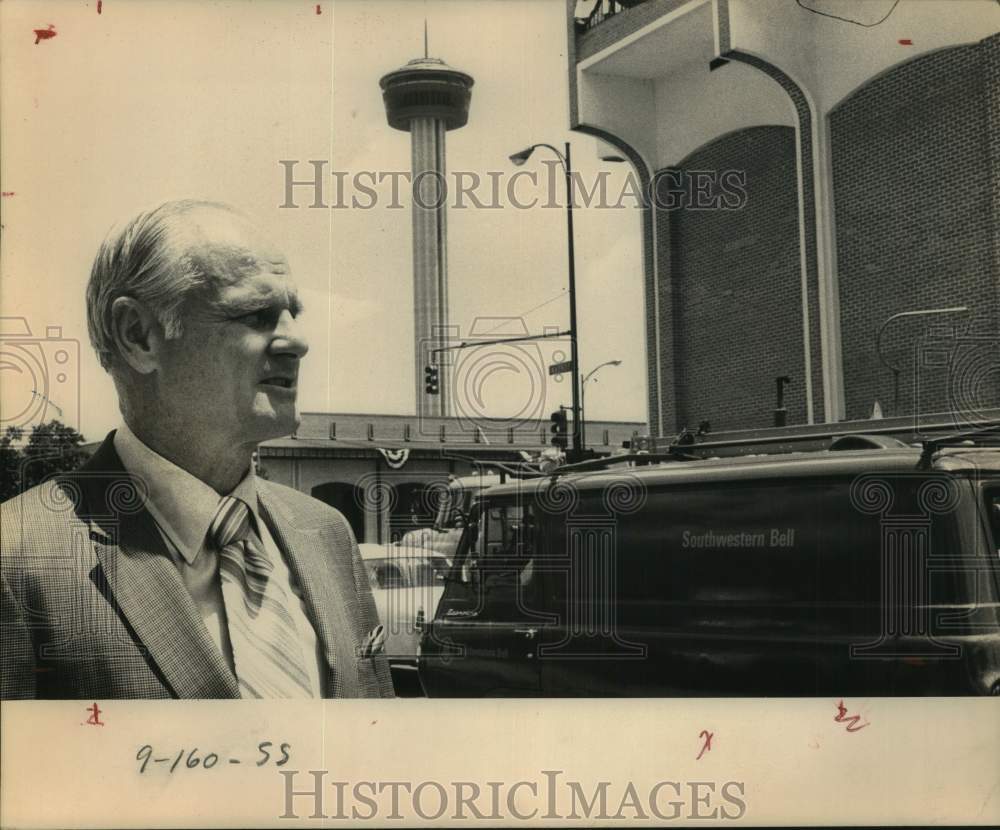 1966 Press Photo Chester Todd, general manager, outside Southwestern Bell, Texas