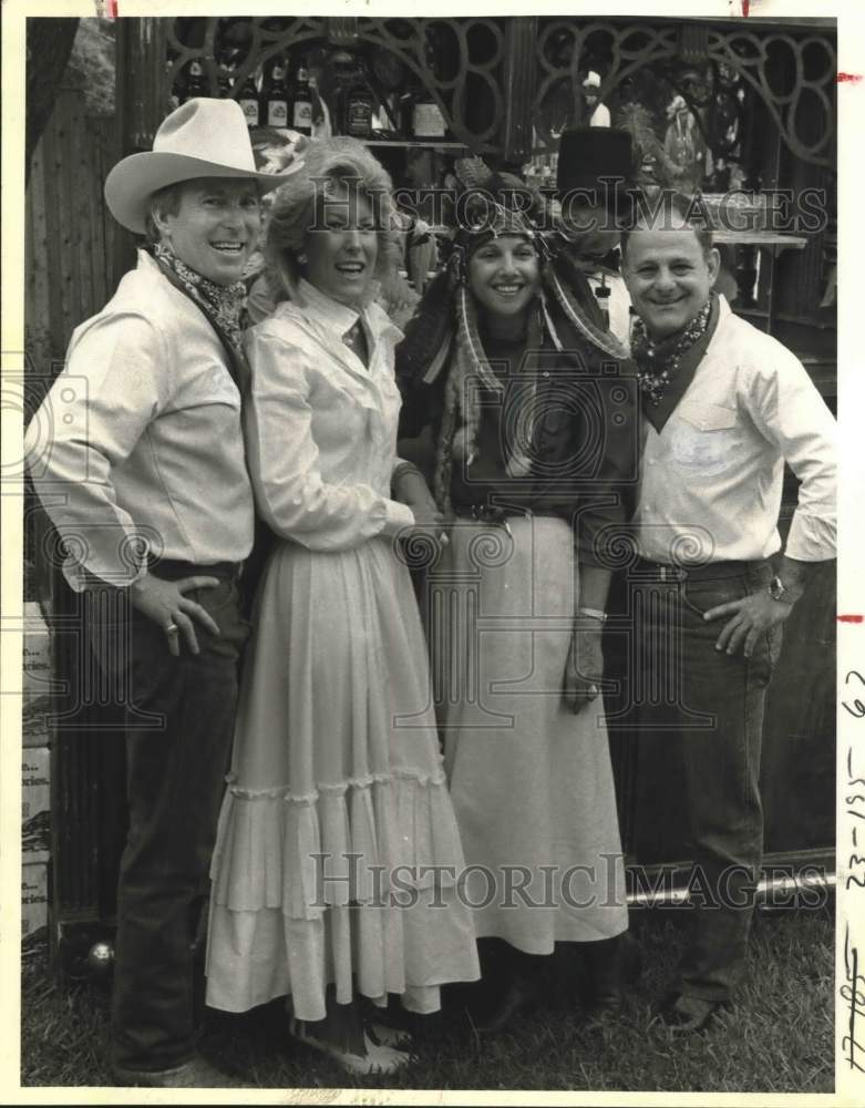1983 Press Photo Ben and Dianne Adams with Jane and Jimmy Satel, Texas