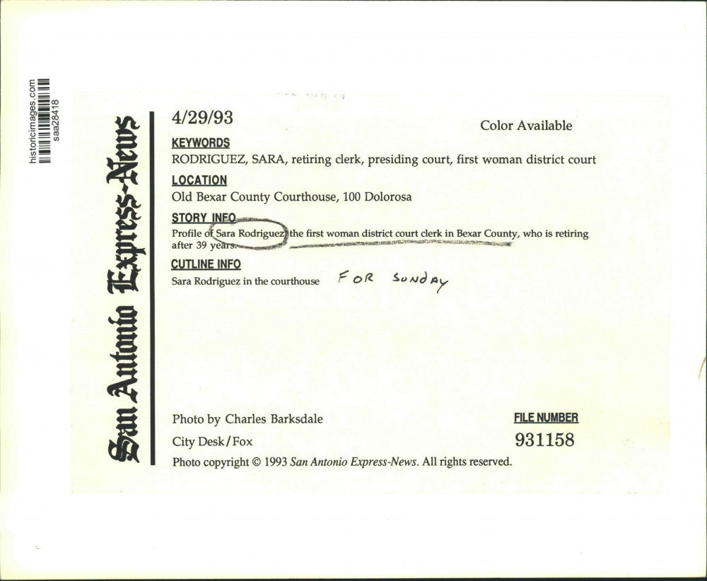 1993 Press Photo Sara Rodriguez, Bexar County district court clerk, Texas