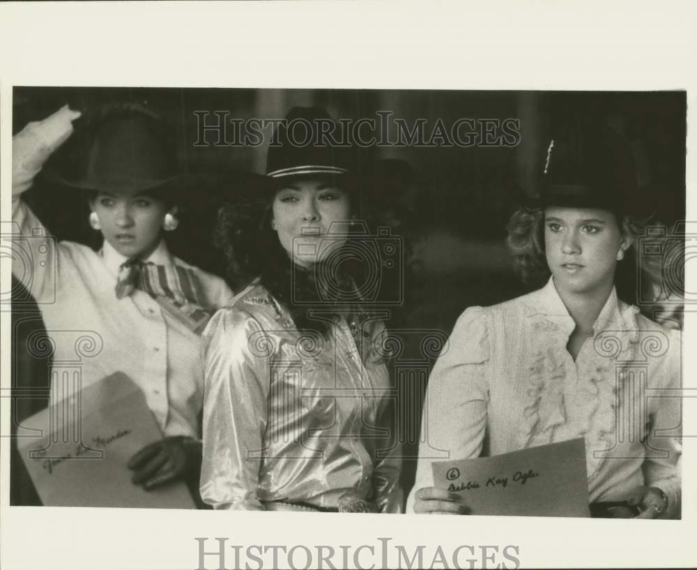 1987 Press Photo San Antonio Rodeo Show horsemanship participants, Texas- Historic Images