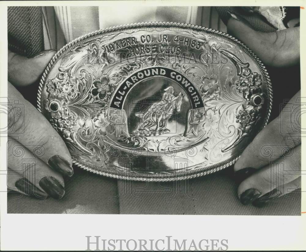 1985 Press Photo Rodeo Queen Bobbie Kay Tate named All-Around Cowgirl, Texas- Historic Images