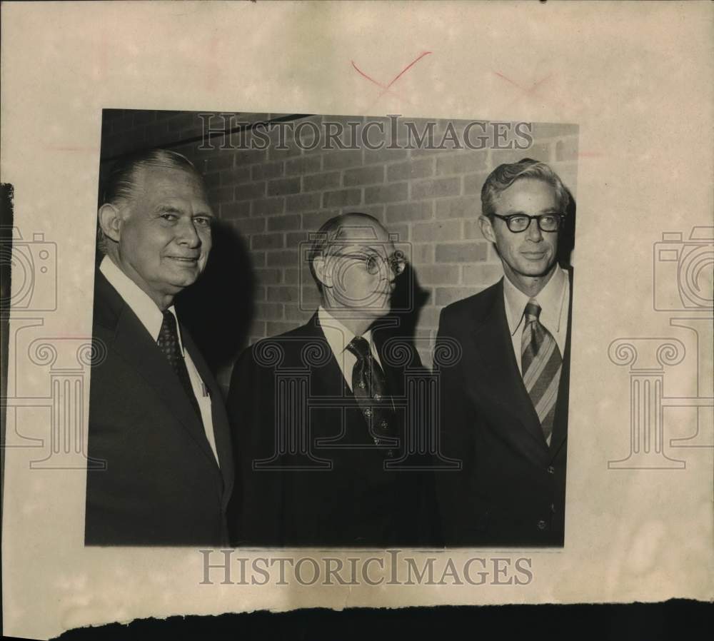 1972 Press Photo John Peace, Frank Harrison, Charles A. LeMaister with UT, Texas- Historic Images