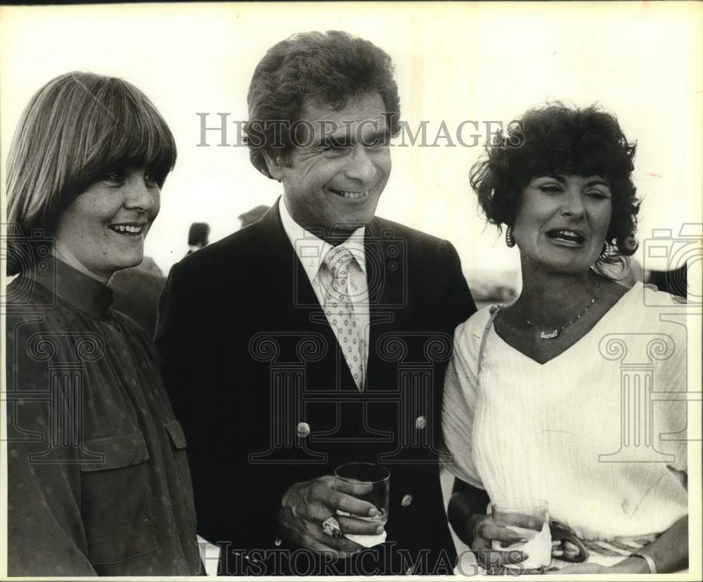 1984 Press Photo Beth Gonnerman with Stan and Sandi Stein, Texas - saa29978- Historic Images