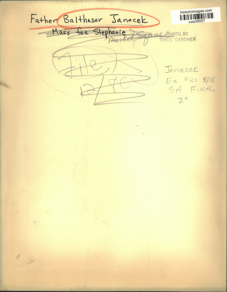 Press Photo Father Balthasar Janacek holds Mass for Stephanie in San Antonio