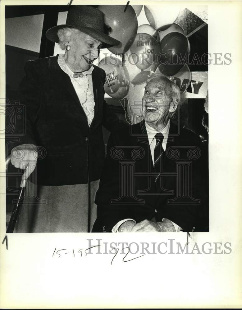 1983 Press Photo Mrs. Edgar Tobin celebrates Joe Greenwald&#39;s 95th birthday- Historic Images