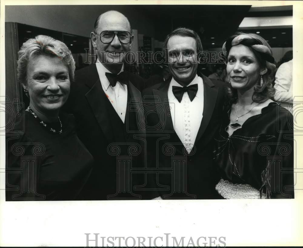 1984 Press Photo Mr & Mrs E. LaCritz & Mr & Mrs F. Sitterle at San Antonio event- Historic Images
