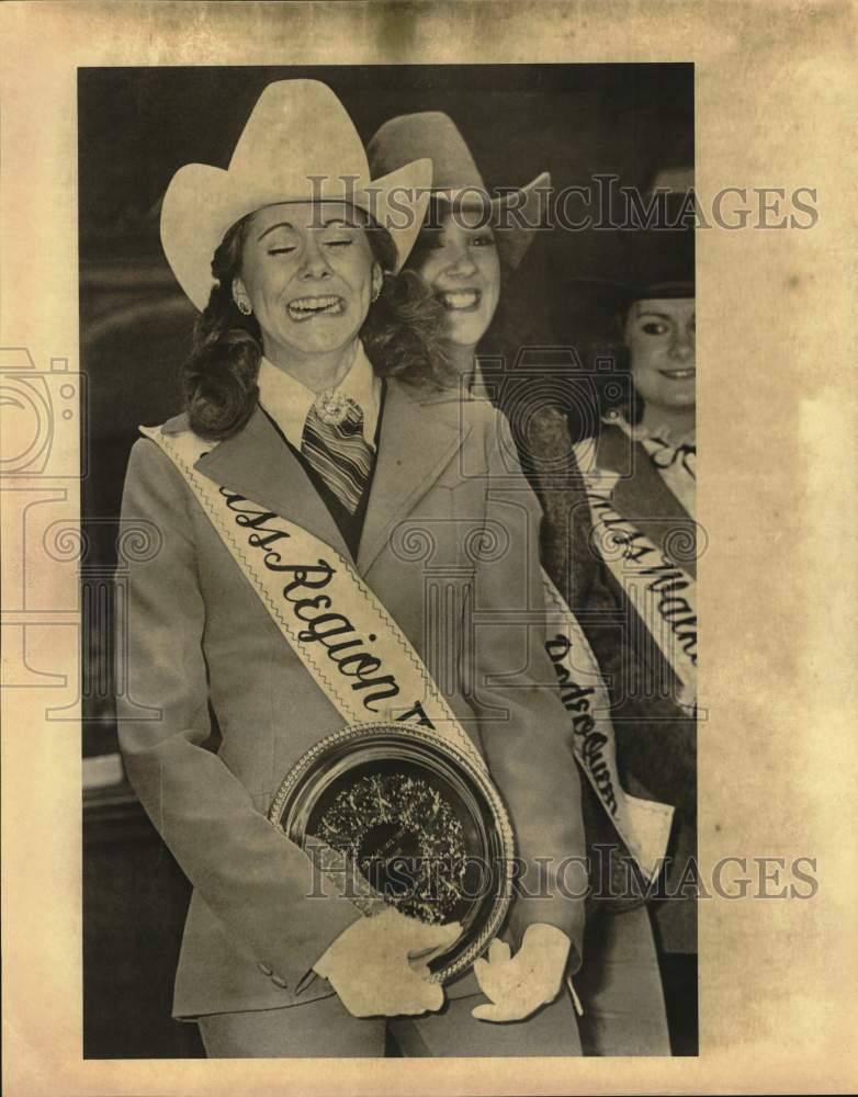 1982 Press Photo Miss Rodeo Texas Teen Carol Green with tears of joy, Texas- Historic Images