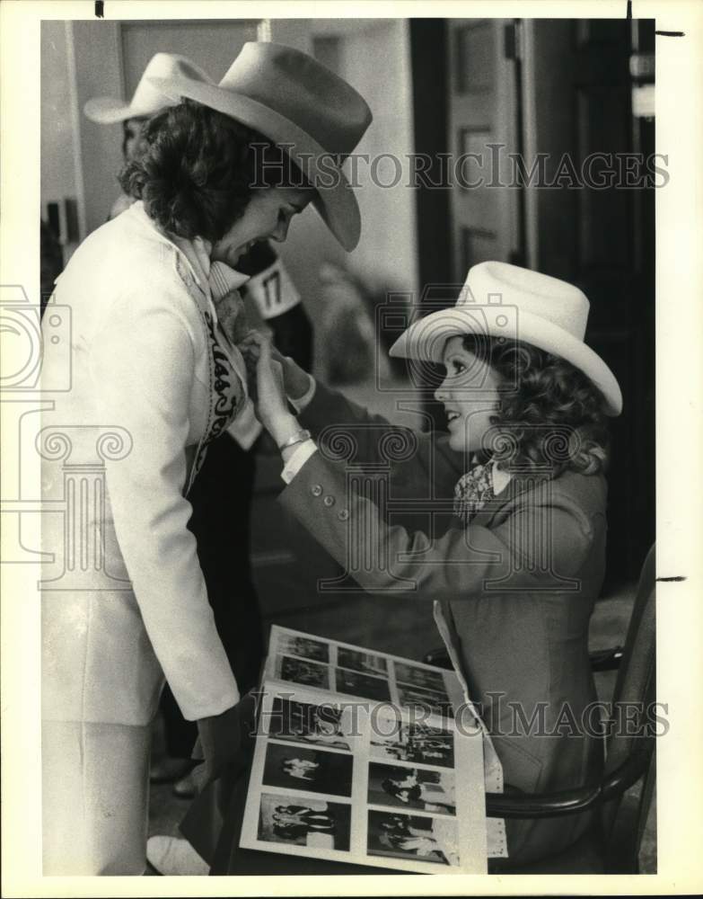 1983 Press Photo Miss Rodeo Texas entrants Lisa Harris & Lisa Hensarling, Texas- Historic Images