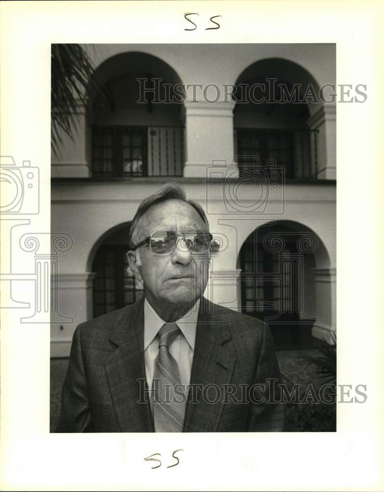 1980 Press Photo Lee Soucy at La Mansion on the River, Texas - saa51332- Historic Images