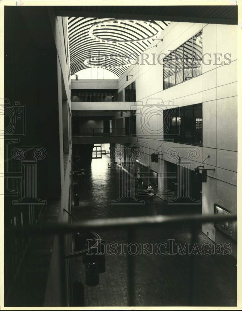 1980 Press Photo View inside building at University of Texas at San Antonio, TX- Historic Images